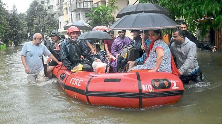 पंचगंगा नदीची इशारा पातळीकडे वाटचाल, प्रशासनाकडून यंत्रणा सज्ज