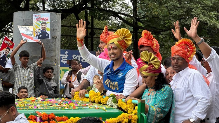 "कोल्हापुरात नेमबाज स्वप्निल कुसाळेचं जल्लोषात स्वागत"