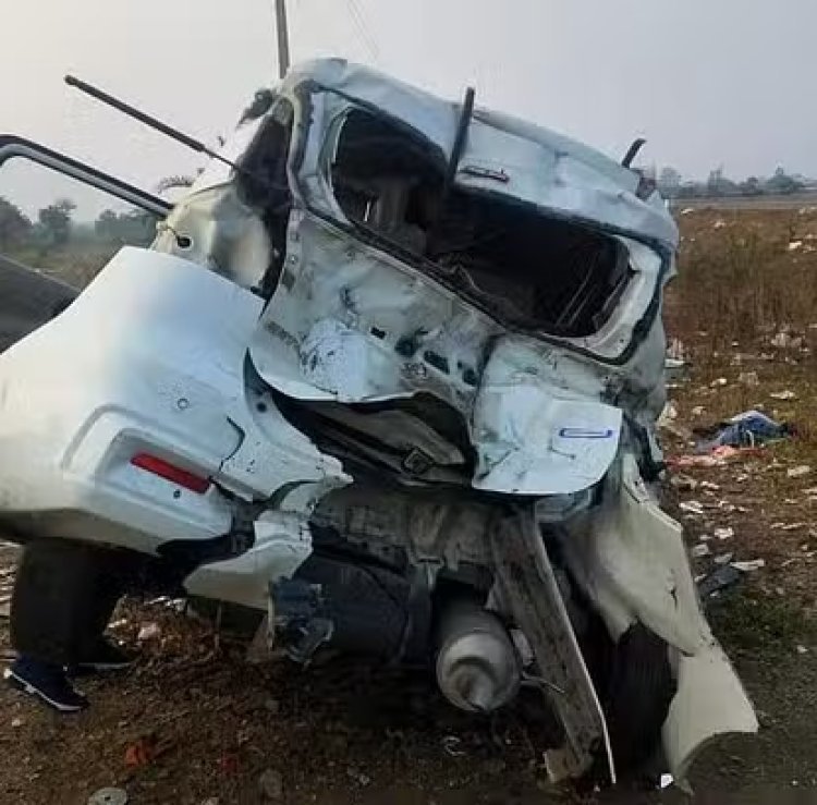 अभिनेत्री उर्मिला कोठारेंच्या कारचा अपघात