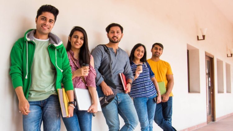 पदवीधर विद्यार्थ्यांना महाविद्यालयीन शिक्षणासोबत बीएडचा अभ्यासक्रम पूर्ण करण्याची सुवर्णसंधी..!