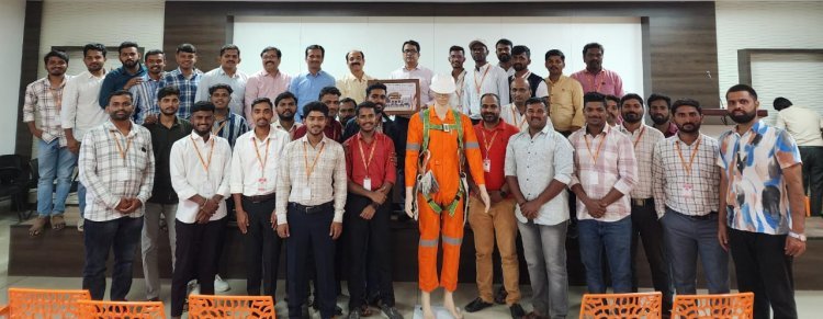 संजय घोडावत इन्स्टिट्यूटमध्ये इंडस्ट्रियल सेफ्टी विद्यार्थ्यांचा निरोप समारंभ उत्साहात संपन्न