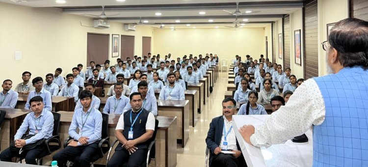 जागतिक स्पर्धेत आपली कौशल्येच आपल्याला यशापर्यंत पोहोचवतील - प्रा. पी. बी. घेवारी